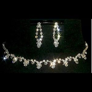 Women rhinestone necklace earrings jewelry set